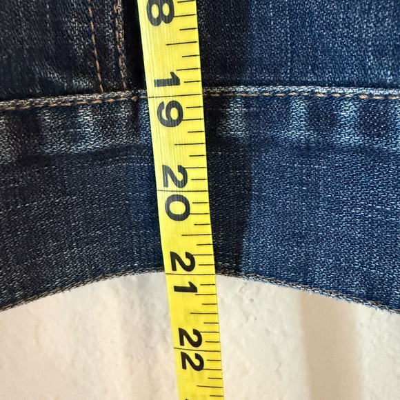 GAP Women’s Blue Button-Front Denim Jacket - Picture 6 of 7